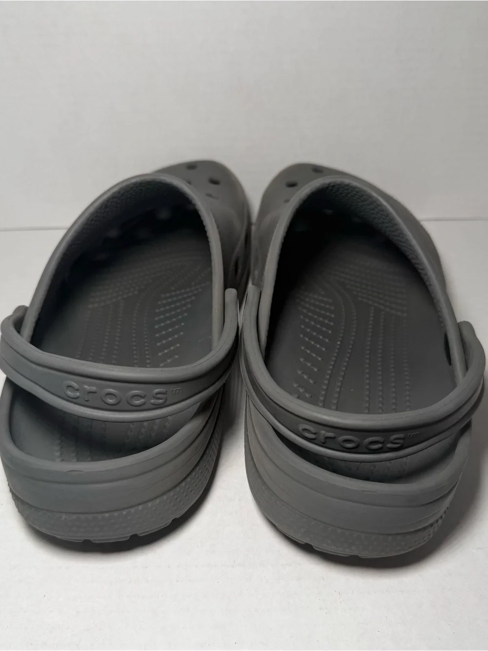 Crocs Classic Gray Slip Resistant Comfort Clogs Unisex Adult Size M-10 W-12